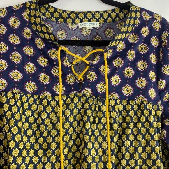 Earthbound Trading Co. Mixed Print Boho Tiered Cotton Navy Peasant Tunic, size M - Picture 4 of 12